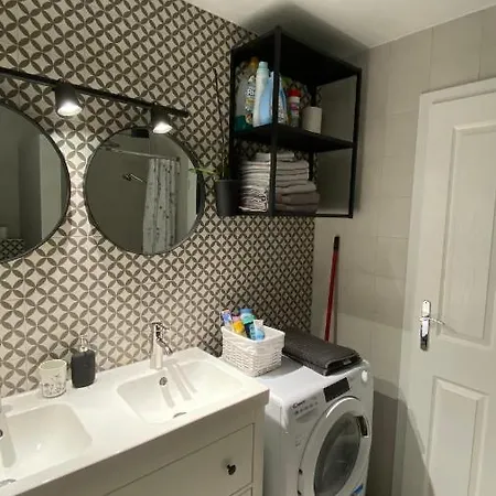 Krakovska Apartment *